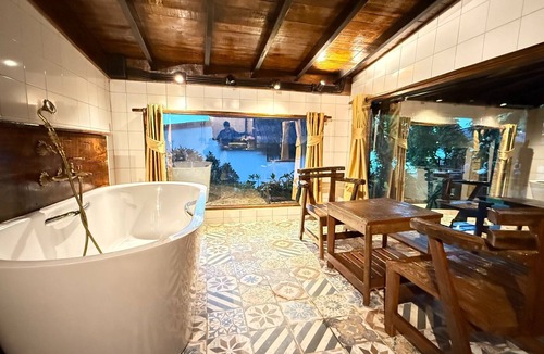 Thong Pha Phum Resort | Kawarin Saiyai Cottage and Lake