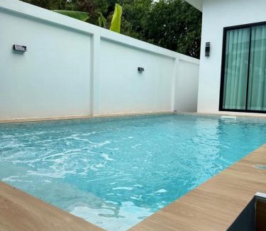 Pong Villa | Khunnapat Pool Villa Pattaya