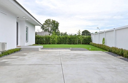 Sattahip Villa | Konmek Poolvilla