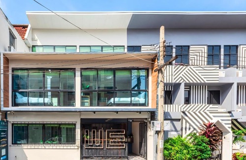Ramkhamhaeng Hotel | Lachata - Hua Mak