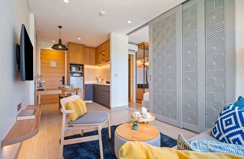 Laguna Condo | Laguna Lakeside Residences 1BR A2 Lake side