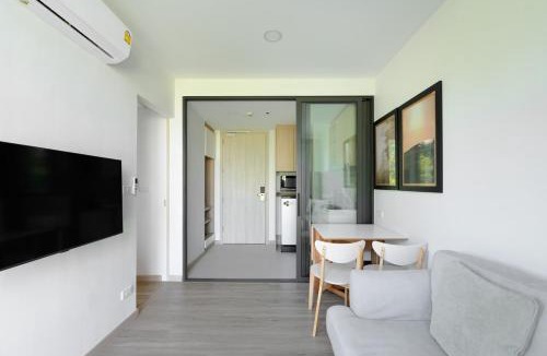 Laguna Apartment | Laguna Skypark cosy apartment golf view