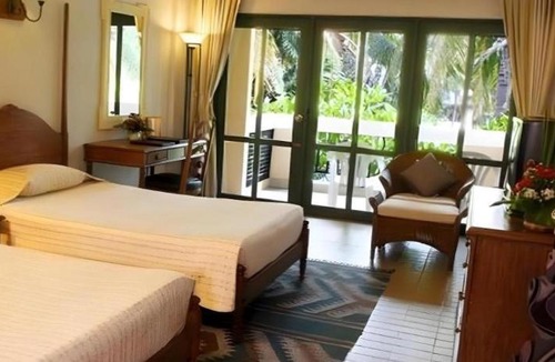 Sam Phraya Hotel | Lake View Hotel And Golf Club