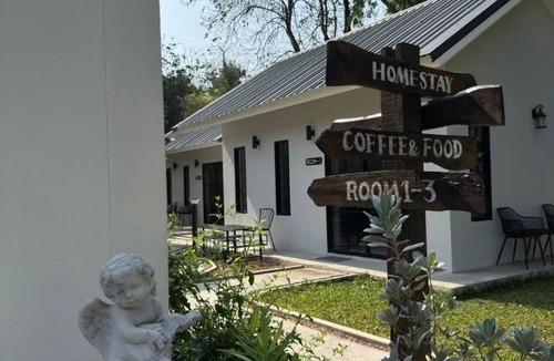 San Pa Thong House | Langbaan cafe and homestay