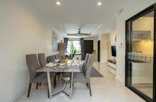 Laguna House | Lily 3bbedrooms Townhouse with a patio, Laguna Park