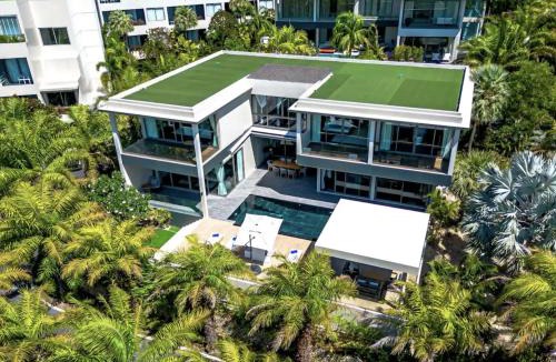 Choeng Thale Villa | Lion Villa Phuket