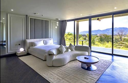 Choeng Thale Villa | Lion Villa Phuket