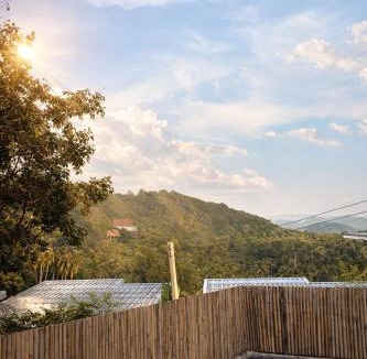 Haad Pleayleam Apartment | Little Mountain Nest