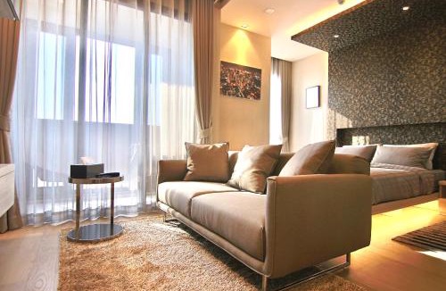 Khlong Toei Nuea Apartment | Luxurious & Romantic in the Heart of BKK#H MRT/BTS!