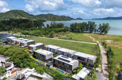 Chalong Villa | Luxury 3-Bedroom Pool Villa Long One B9 with Panoramic Chalong Bay View