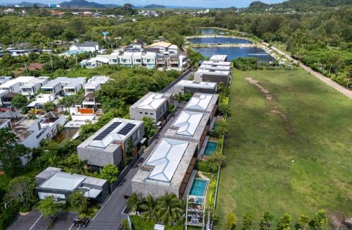 Chalong Villa | Luxury 3-Bedroom Pool Villa Long One B9 with Panoramic Chalong Bay View