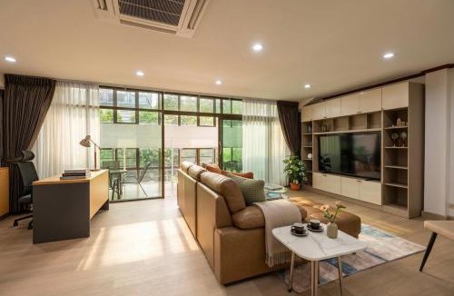 Khlong Tan Villa | Luxury 4BR 250 sqm 5 min to BTS Sukhumvit 26