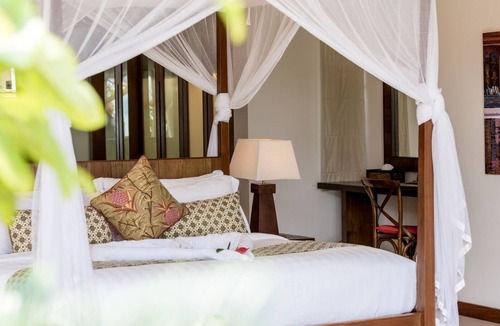 Plai Laem Villa | Luxury BeachFront with 4 full time staff and Chef