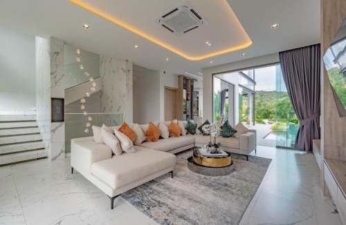 Kathu Villa | Luxury Golfside Villa near Patong - Villa Priva