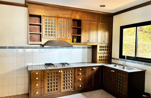 Pa Klok Villa | Luxury Pool Villa with Sea Views- 2 minuteWalk to the Beach