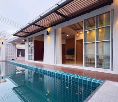 Pa Klok Villa | Luxury Pool Villa in Phuket