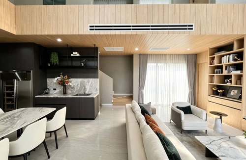 South Pattaya House | Luxury Pool Villa near Pattaya Walking Street