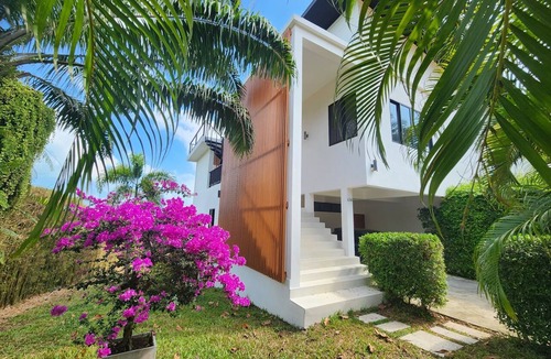 Bang Po House | Luxury private pool villa in the countryside with ocean views