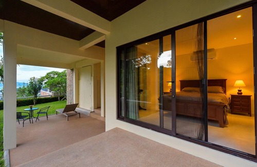 Bophut Hills Villa | Luxury sea view Thai-style pool villa