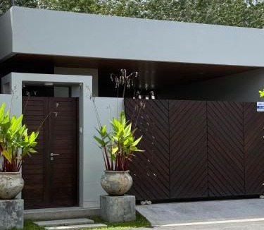 Ban Mut Dok Khao Villa | Luxury Villa Phuket