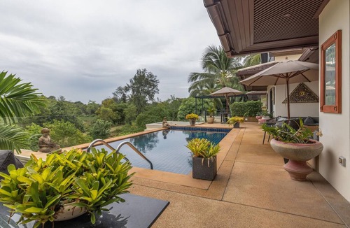 Choeng Thale Villa | Maan Tawan front beach Villa 12