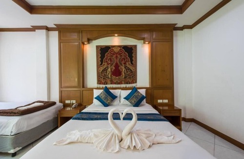 Nanai Road Hotel | Magnific Patong