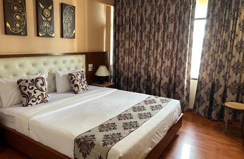 Thung Maha Mek Hotel | Malaysia Hotel Bangkok