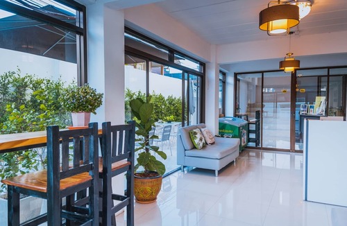 Nonthaburi Hotel | Malizon Hotel & Residences