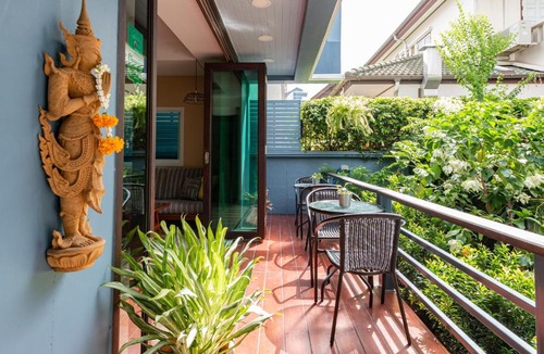 Bang Chak Hotel | Maneeya Park Residence