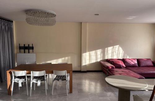 Phra Khanong Hostel | Meriton101