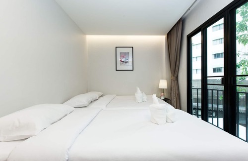 Maha Phruttharam Hotel | Metro Hotel