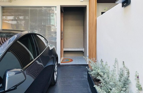 Phaya Thai Villa | Middle Haus 3BR Home Near BTS Ari, Bangkok