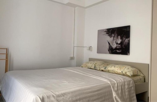 Dok Mai Apartment | Modern 2-bedroom condo near Foodie Market 11 min, Mega Bangna, Bangna Trad Road 12 min, Suvarnabhumi Airport 15 min
