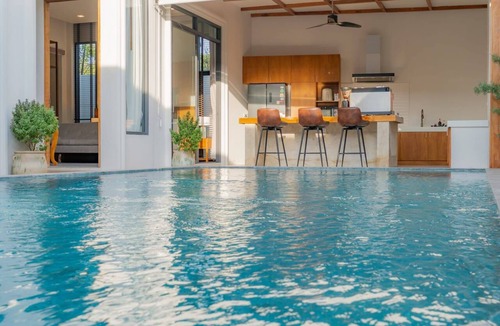 Si Sunthon Villa | Modern 6BR Private Pool Villa