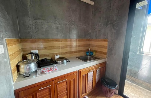 Si Sunthon Apartment | Modern Studio Apartment in Thalang
