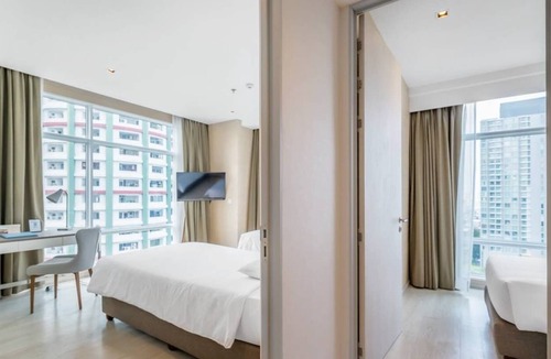 Sukhumvit Apartment | Modern Family Suite near BTS Thonglor 家庭现代风格房近通罗站 U10
