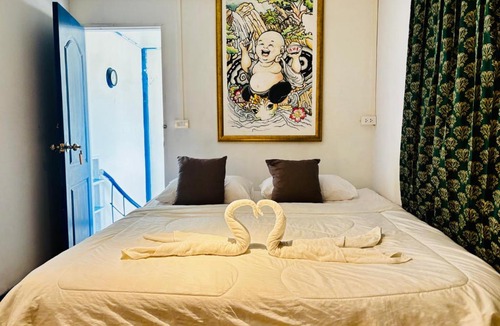 Ko Chang Hostel | MontView Koh Chang