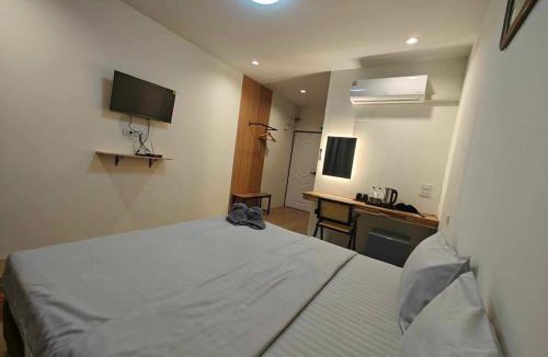 Than To Hotel | Moon lake resort-coffee and camping