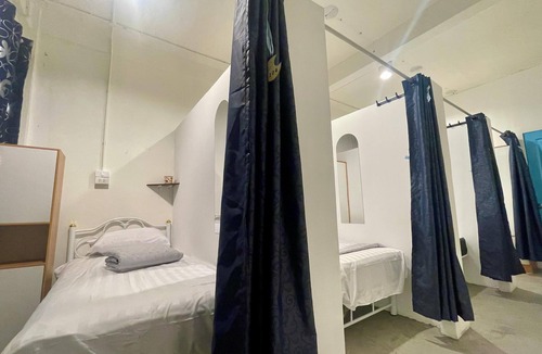China Town House | Moon PiTi