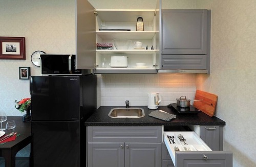 Sa Khu Apartment | Mountain View Apart Naiyang Beach B704