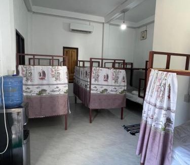 Nong Khiaw Hostel | Mountain View dormitory