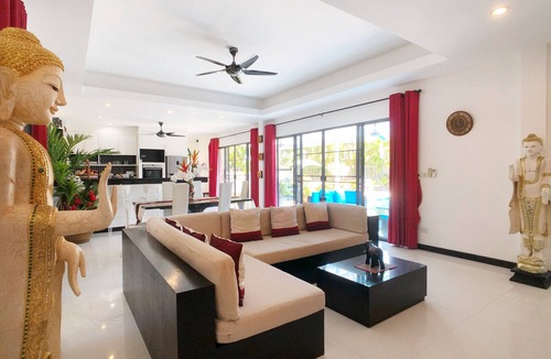 Rawai Villa | Nai Harn Holiday Villa (Kokyang)