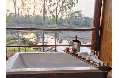 K. Phu Pieng House | Nan De Panna Riverside Homestay