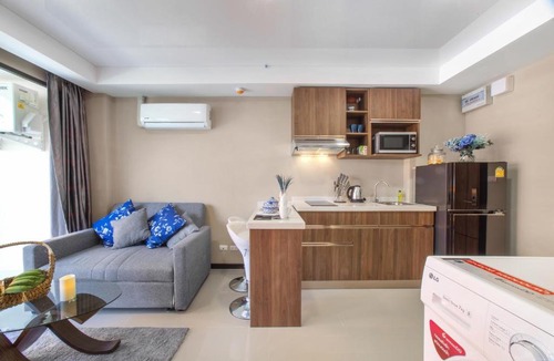 Nai Harn Apartment | NARA Condo 1BR Pool View NBC Nai Harn
