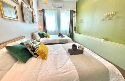 Wat Sam Phraya Apartment | Nawa house,entire house, near Grand Palace
