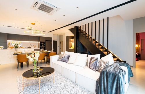 South Pattaya Villa | New 2024 - Two Villa Compound - 9BR - Two Pools