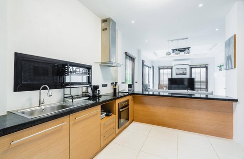 Rawai Villa | NEW Bamboo Villa 3 Bed 5 Minutes To Nai Harn Beach