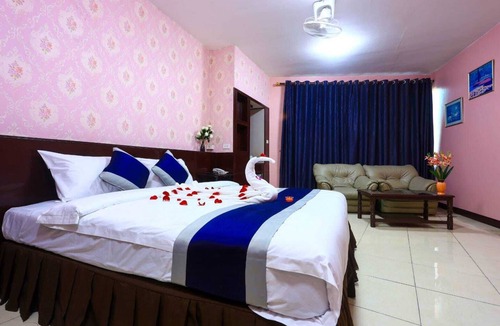Pattaya Bay Hotel | Nine Blue Boutique
