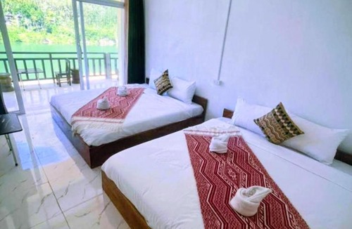 Nong Khiaw House | Nongkhaiw Hostel