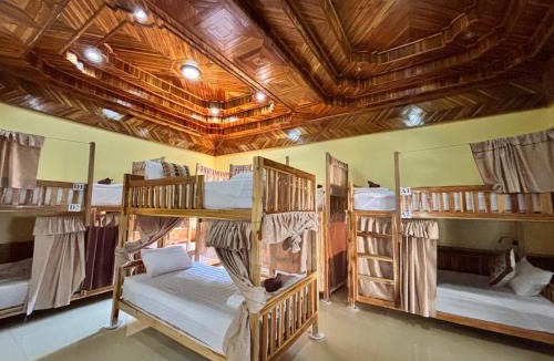 Nong Khiaw Hostel | Nongkhiew Heaven Backpackers Hostel & Tours